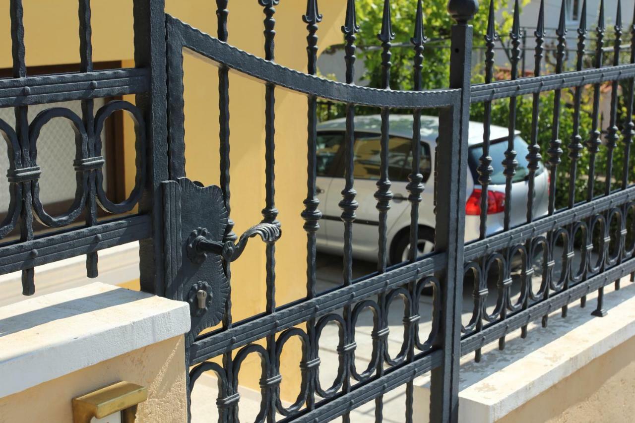 Vila Rojana Vodice Luaran gambar