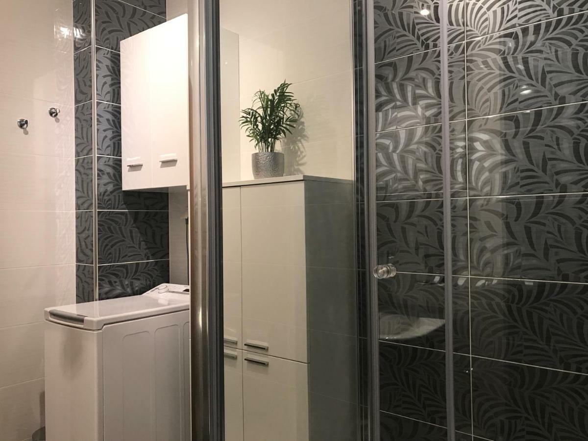Vila Rojana Vodice Luaran gambar