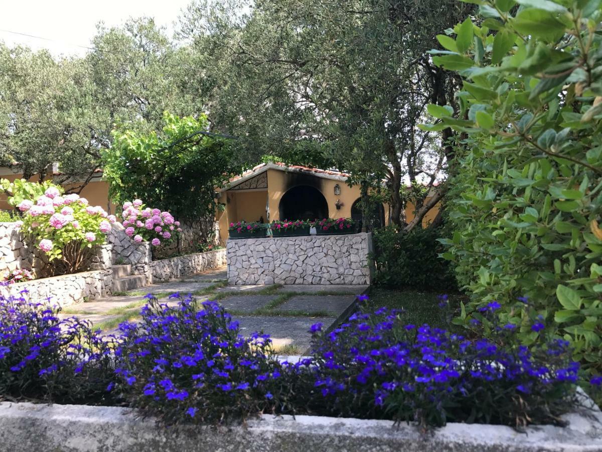Vila Rojana Vodice Luaran gambar
