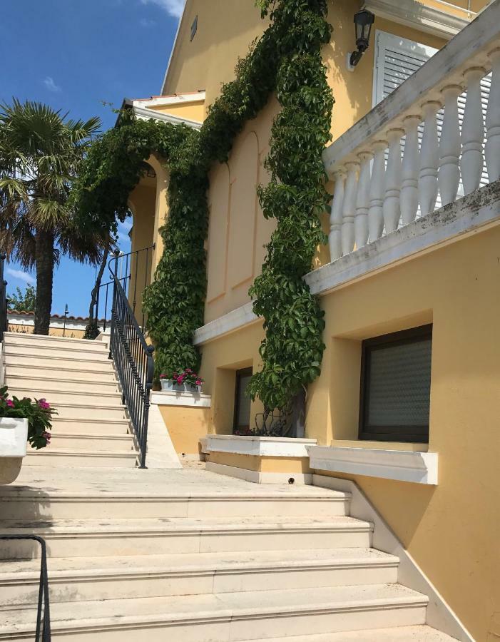 Vila Rojana Vodice Luaran gambar