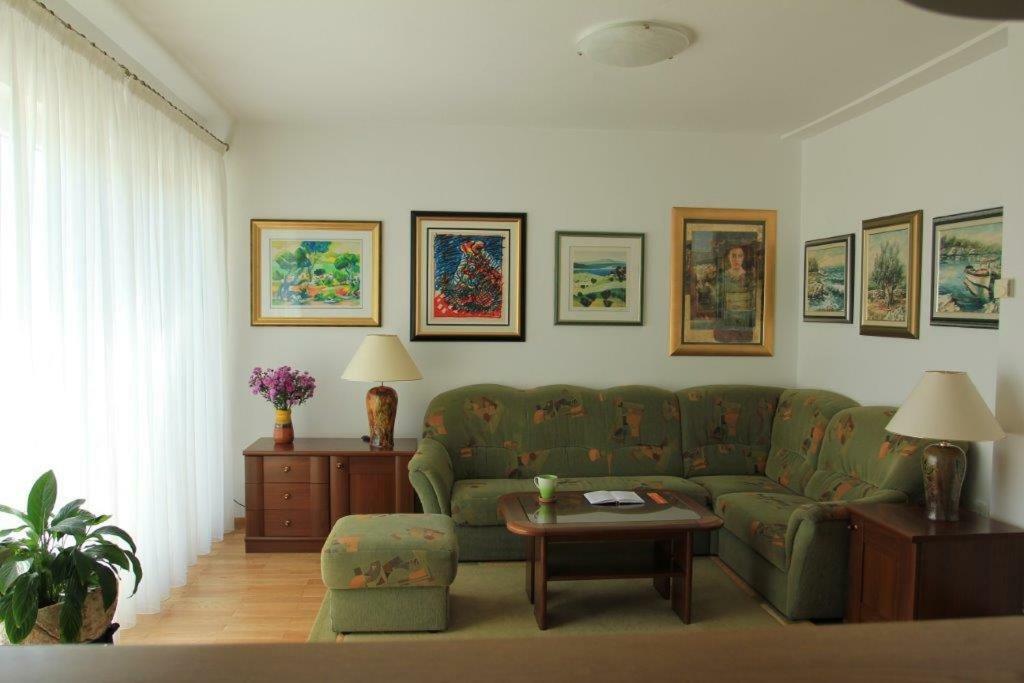 Vila Rojana Vodice Luaran gambar